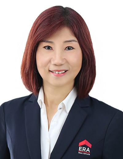 IRIS LEE