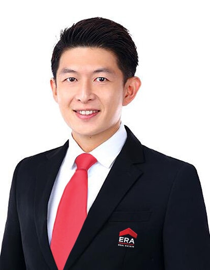 RAY TAN