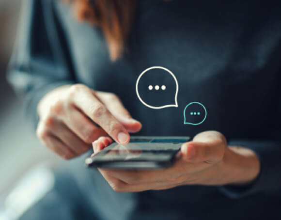 Live chat with your ERATrusted Adviser - RealtyWatch Singapore Property App